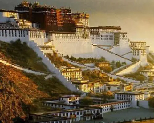 Private Day Tour of Potala Palace and Jokhang Temple in Lhasa Including Lunch